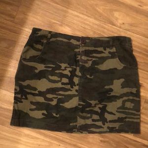 Camo skirt